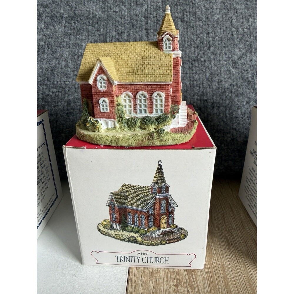VTG FALLS VILLAGE/AMERICANA COLLECTION w/BOXES- 17 available, 100$ - Picture 13 of 16